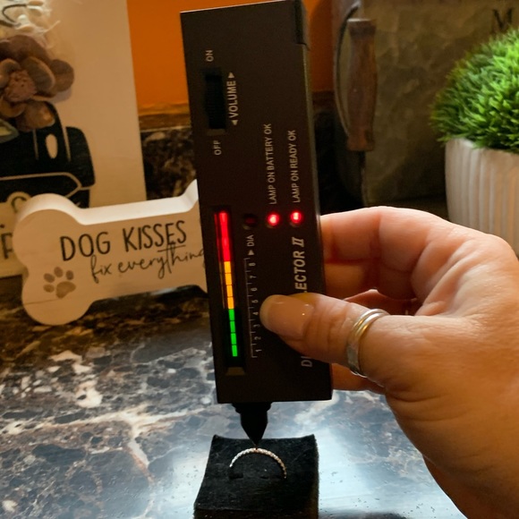 #1 Live show-Moissanite Band 0.3cttw Silver, Rose or yellow gold - Picture 7 of 9